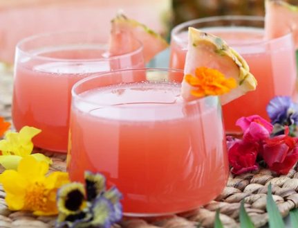 Rosa Ananassaft
