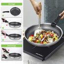 Schematic diagram of frying pan handle assembly/disassembly steps; the right side shows the frying pan being used on an induction cooker to cook clams and bell peppers.
